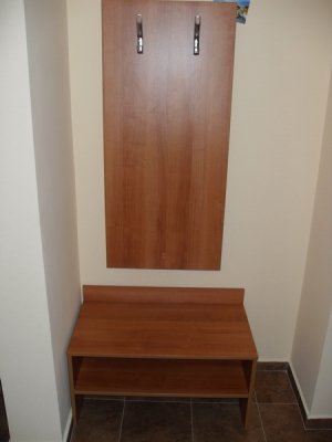 Портманто и куфарник.